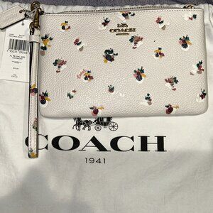 Coach Small Wristlet With Floral Print Cream B2257-C5997 NWT